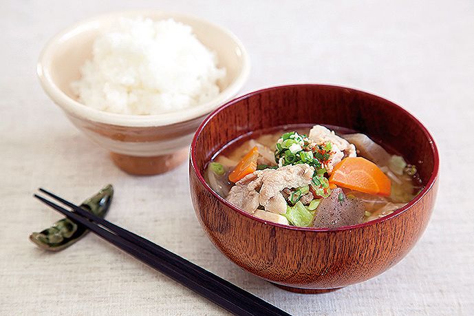 Tonjiru - nấu canh thịt heo cà rốt Tonjiru - nấu canh thịt heo cà rốt